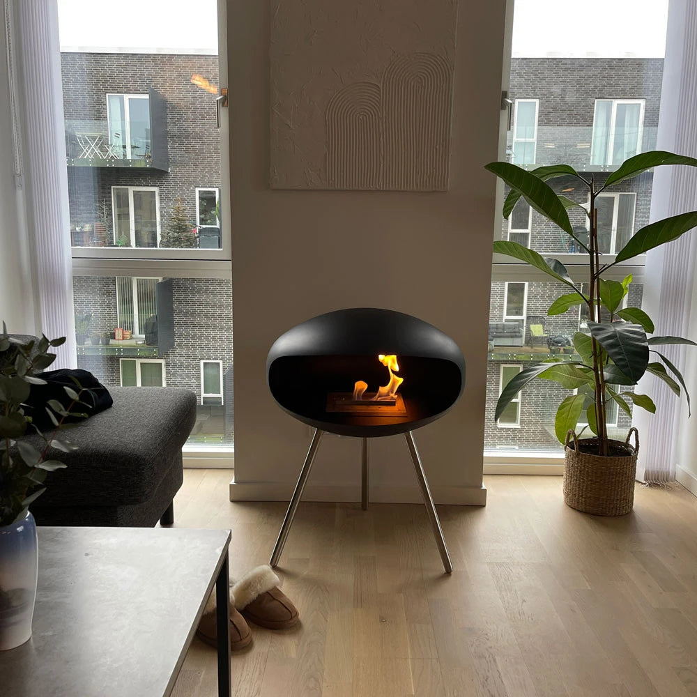 Cocoon Terra - Negru mat cu picioare din oțel